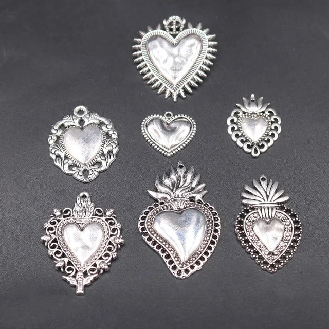 7pcs Mix Large Sacred Heart Amulet Pendants DIY Jewellery Making
