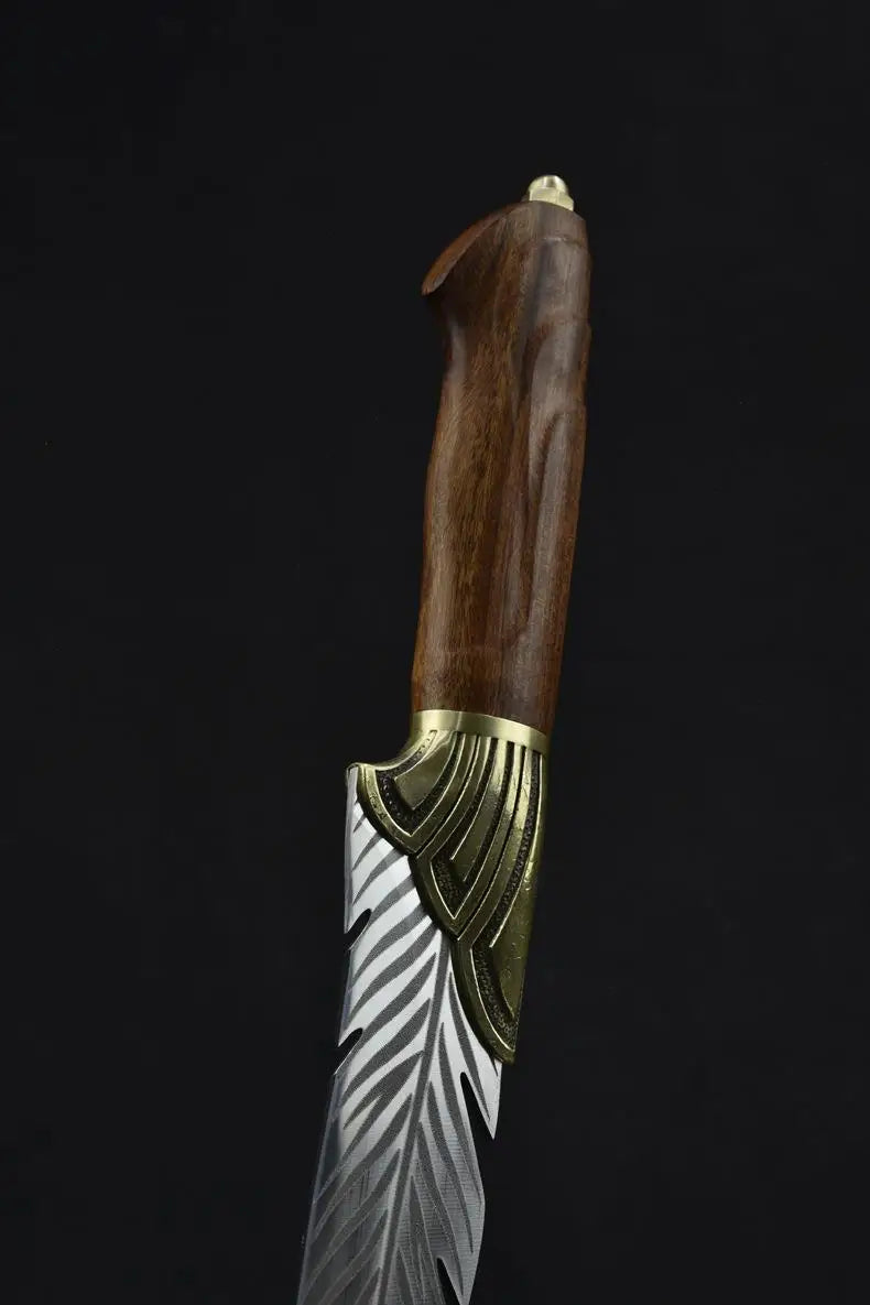 The Woodland Nymph's Dancing Feather Dagger