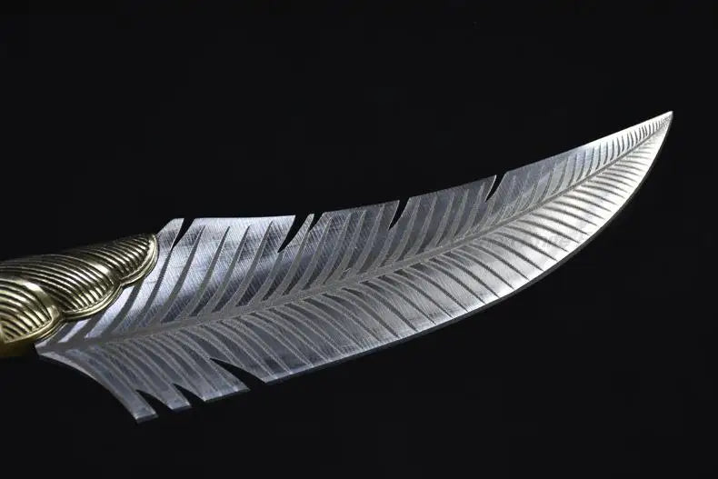 The Woodland Nymph's Dancing Feather Dagger