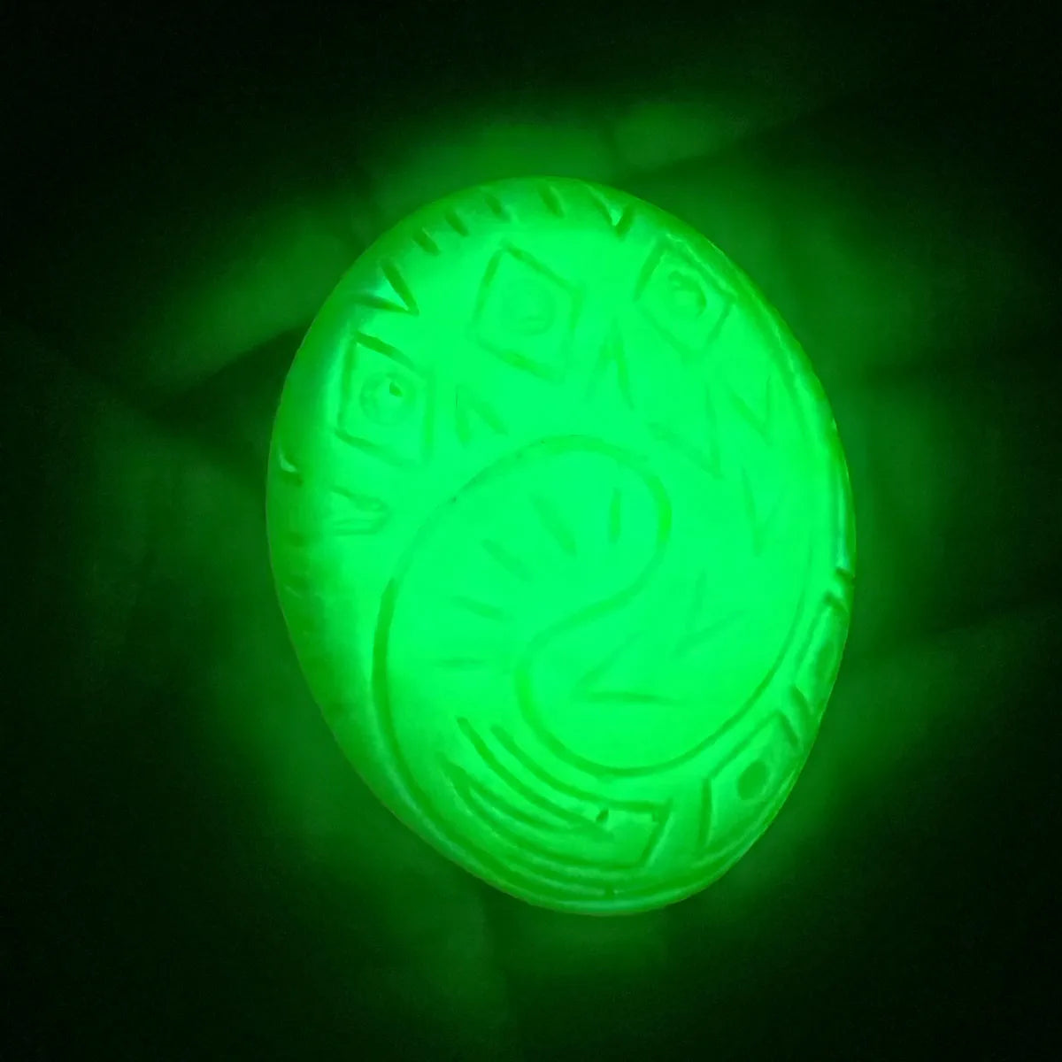 Glowing Heart of Te Fiti Necklace Pendent Glow in the Dark Childrens Jewellery