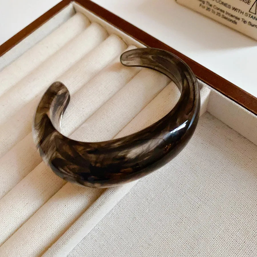 Smooth Round Acrylic Cuff Bangles Vintage Style Jelly Coloyr Smudging Wide Resin Bracelets