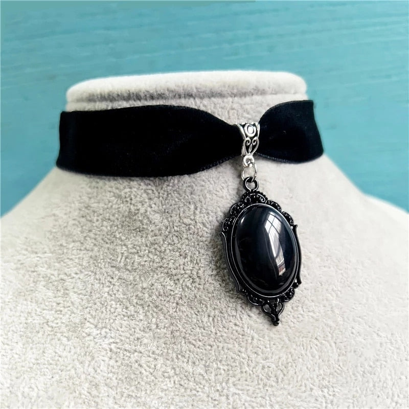 Gothic Vampire Cameo Pendant Velvet Choker Necklace