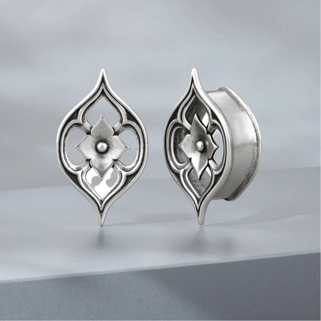 Lotus Flower Ear Tunnel Plugs Gauges Hollow Ear Stretchers Expanders Piercing Jewellery for Stretched Ears