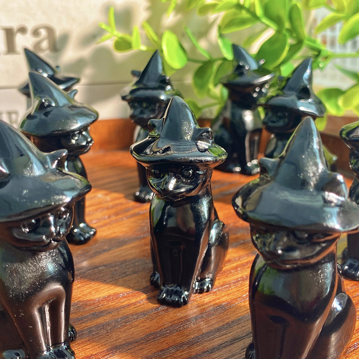 Obsidian Witch's Black Cat Natural Crystal Carving Halloween Decor