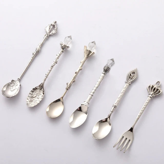 6pcs Vintage Spoons Fork Royal Style Gold Carved Coffee Tea Spoon Dessert Fork Cutlery Set