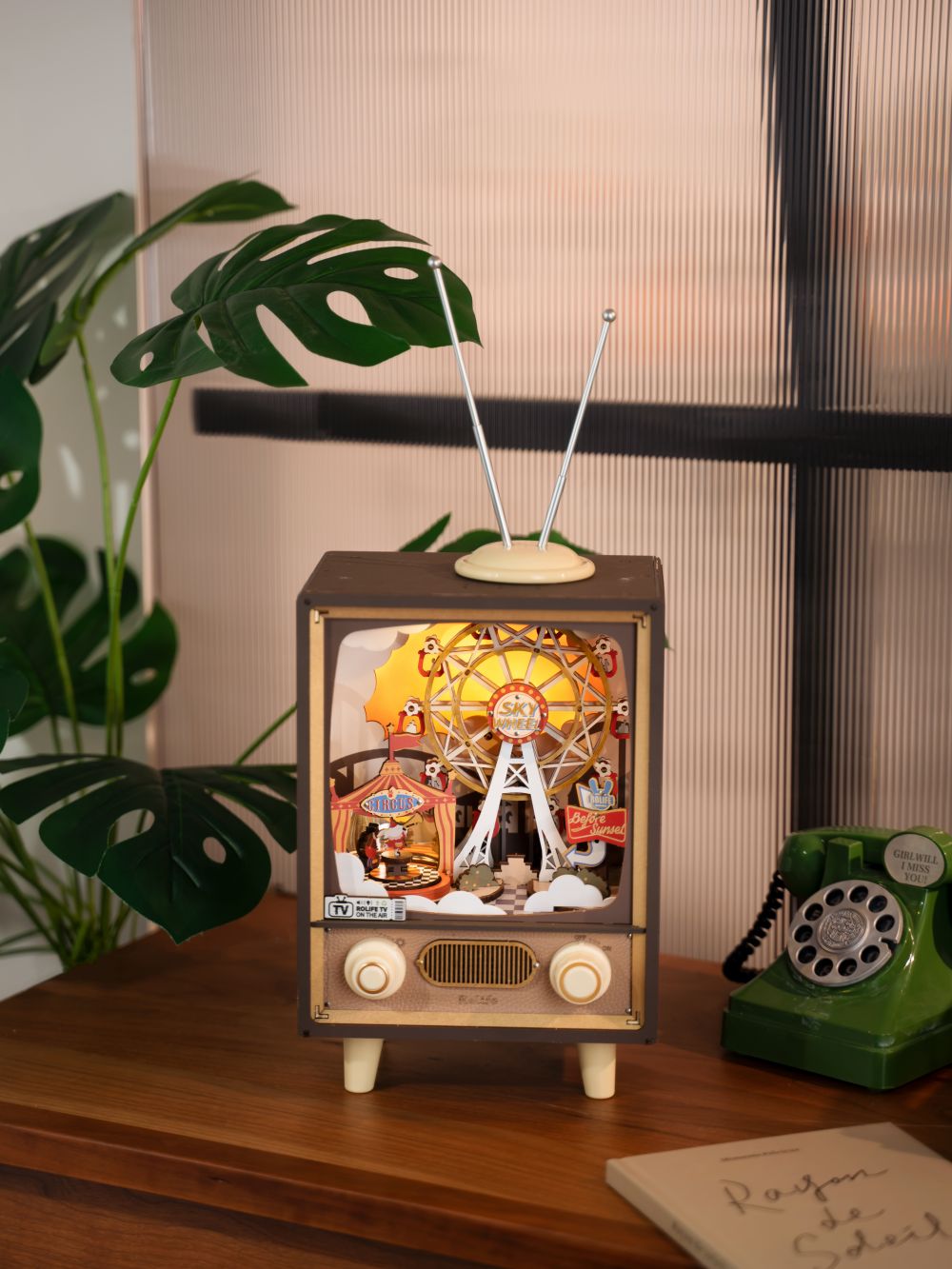 Sunset Carnival Retro TV Music Boxes with Lights 3D Wooden DIY Model Kit Puzzle Toys
