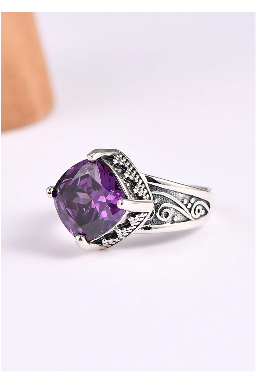 Token of the Wyverns S925 Sterling Silver Ring Ancient Pattern Rhombus Purple Zircon