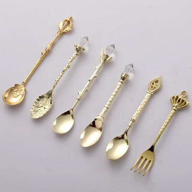 6pcs Vintage Spoons Fork Royal Style Gold Carved Coffee Tea Spoon Dessert Fork Cutlery Set