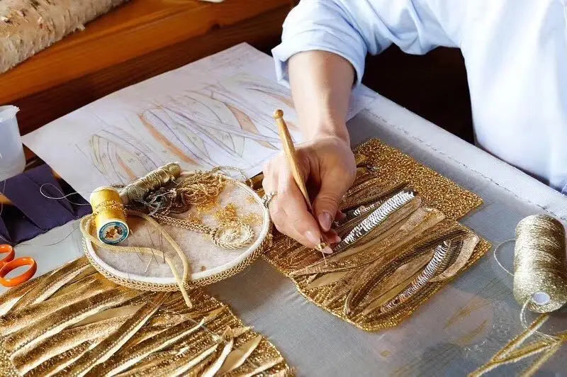 1200pcs 2mm Metallic Bronze Golden Glass Seed Beads for Needlework DIY Jewellery Making