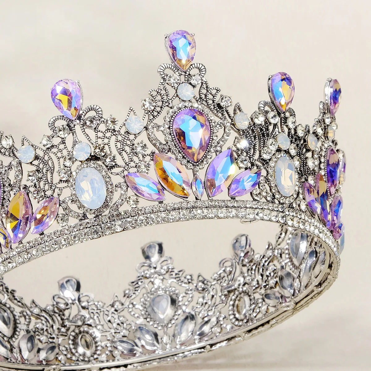 Royal Queen Gwendolina's Crystal Round Crowns