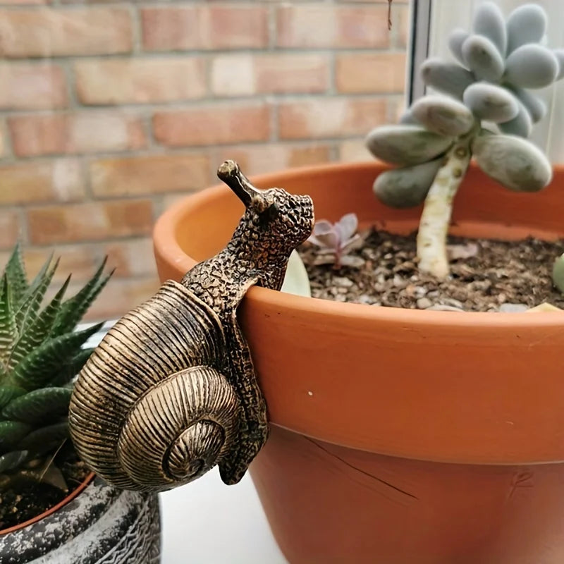 Hanging Flower Pot Snail Decor