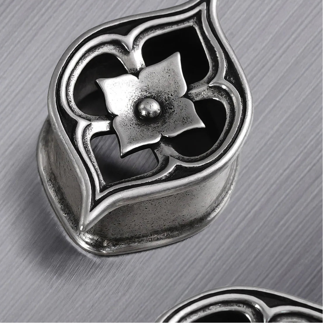 Lotus Flower Ear Tunnel Plugs Gauges Hollow Ear Stretchers Expanders Piercing Jewellery for Stretched Ears