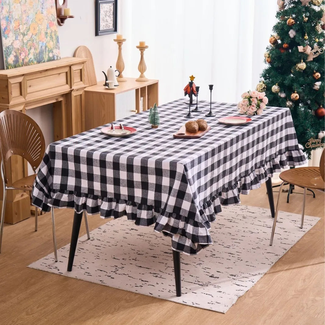 Christmas Plaid Ruffled Tablecloth Round and Rectangle Table Decoration