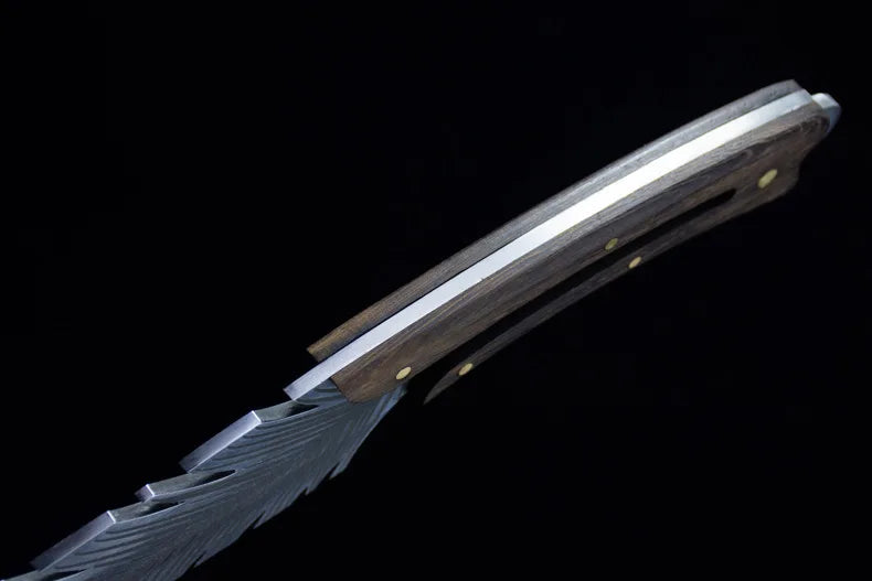 The Woodland Nymph's Dancing Feather Dagger