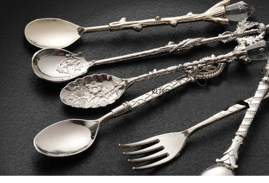 6pcs Vintage Spoons Fork Royal Style Gold Carved Coffee Tea Spoon Dessert Fork Cutlery Set