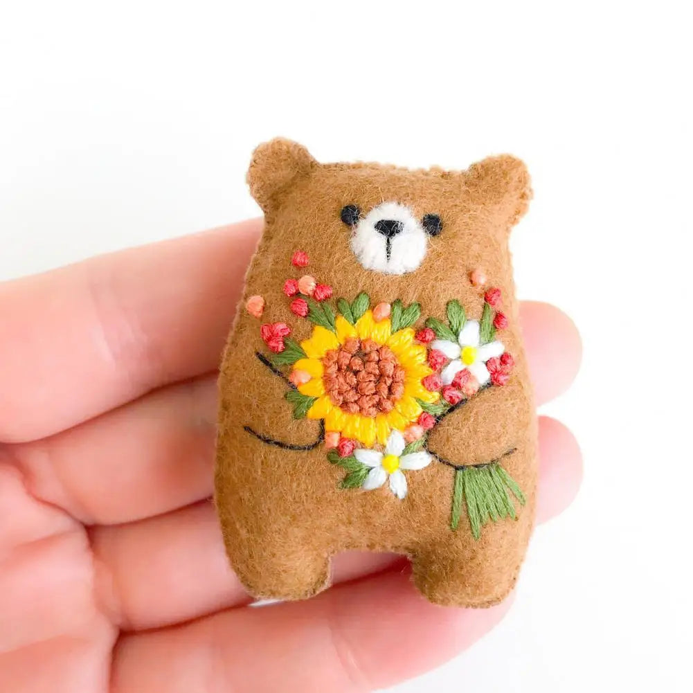 Bouquet Bear Doll Miniature Pocket Hug 5.5*4cm Felt Little Plushie Toy