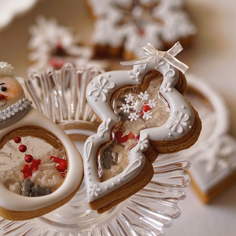 Christmas Cookie Cutter and Stamps Plastic Snowman Snowflake Xmas Tree Fondant Biscuit Mould Cake Decor Baking Supplies