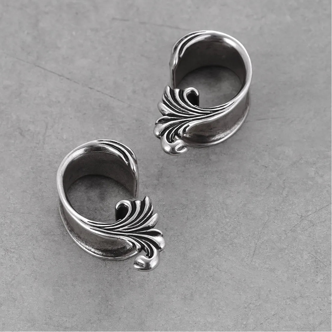 2PCS Ocean Wave Scroll Ear Tunnels Plugs Gauges Stretchers Expander Body Piercing Jewellery Ear Stretching Gauges