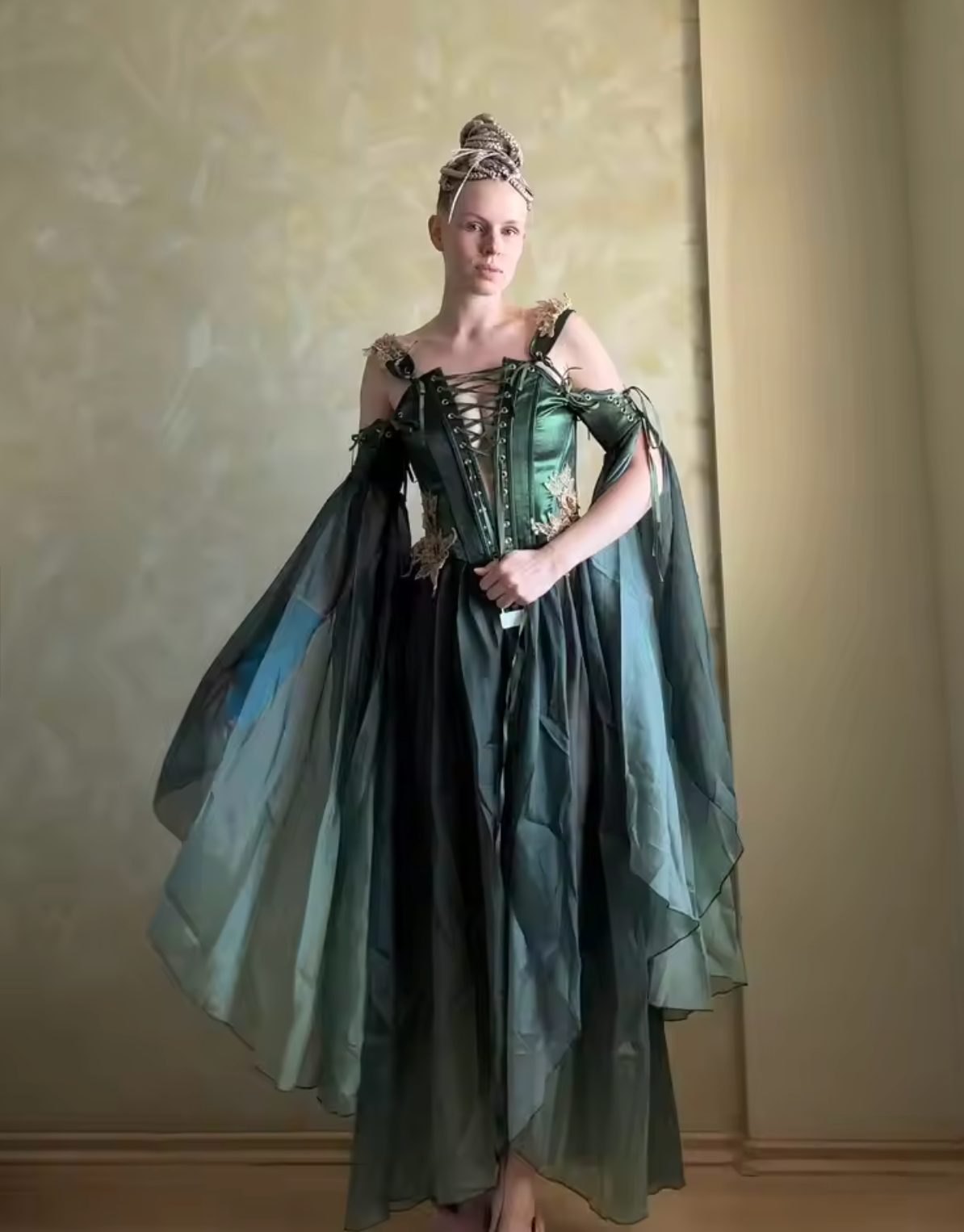 Elven Medieval Renaissance Costume Elf Style Corsetted Dress Cosplay Costume