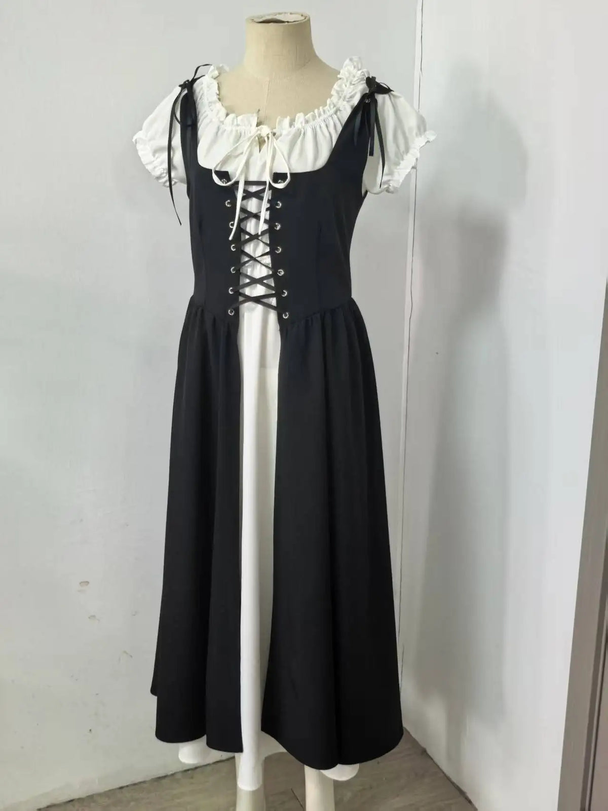 Medieval Cosplay Costume Women Two Layer Lace Up Bodice Dress