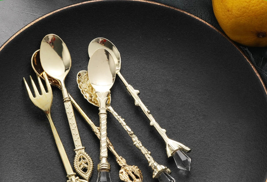 6pcs Vintage Spoons Fork Royal Style Gold Carved Coffee Tea Spoon Dessert Fork Cutlery Set