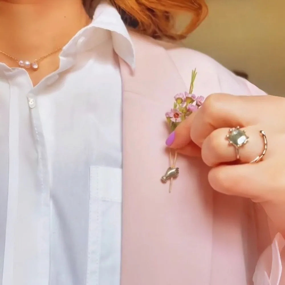 Hand-Held Flower Brooch Lapel Pin Fresh Flower Holder