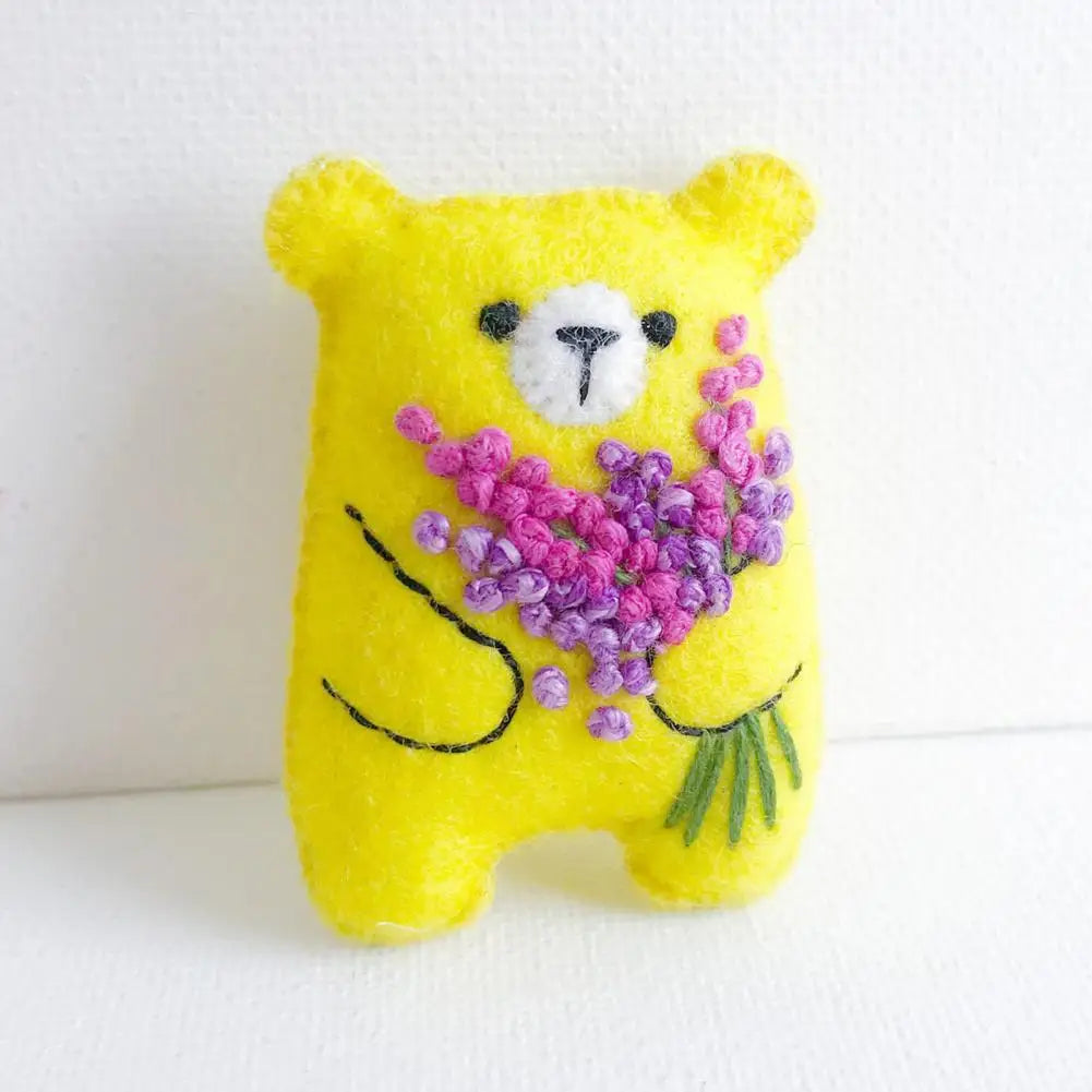 Bouquet Bear Doll Miniature Pocket Hug 5.5*4cm Felt Little Plushie Toy