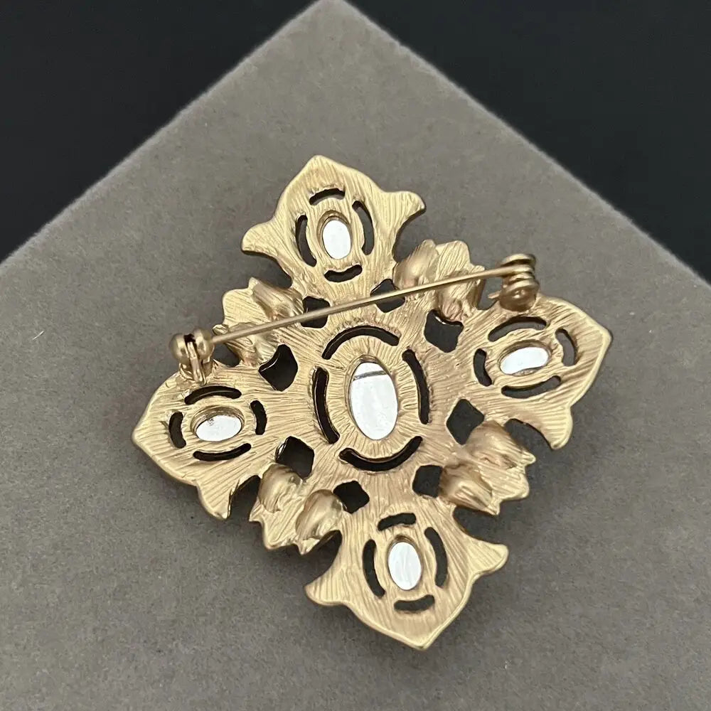 The Regent's Cross Brooch Pin