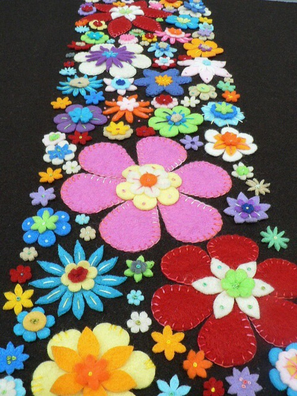 40 Felt Sheets Various Sizes Crafting Sewing Material For DIY Dolls Crafts Toys
