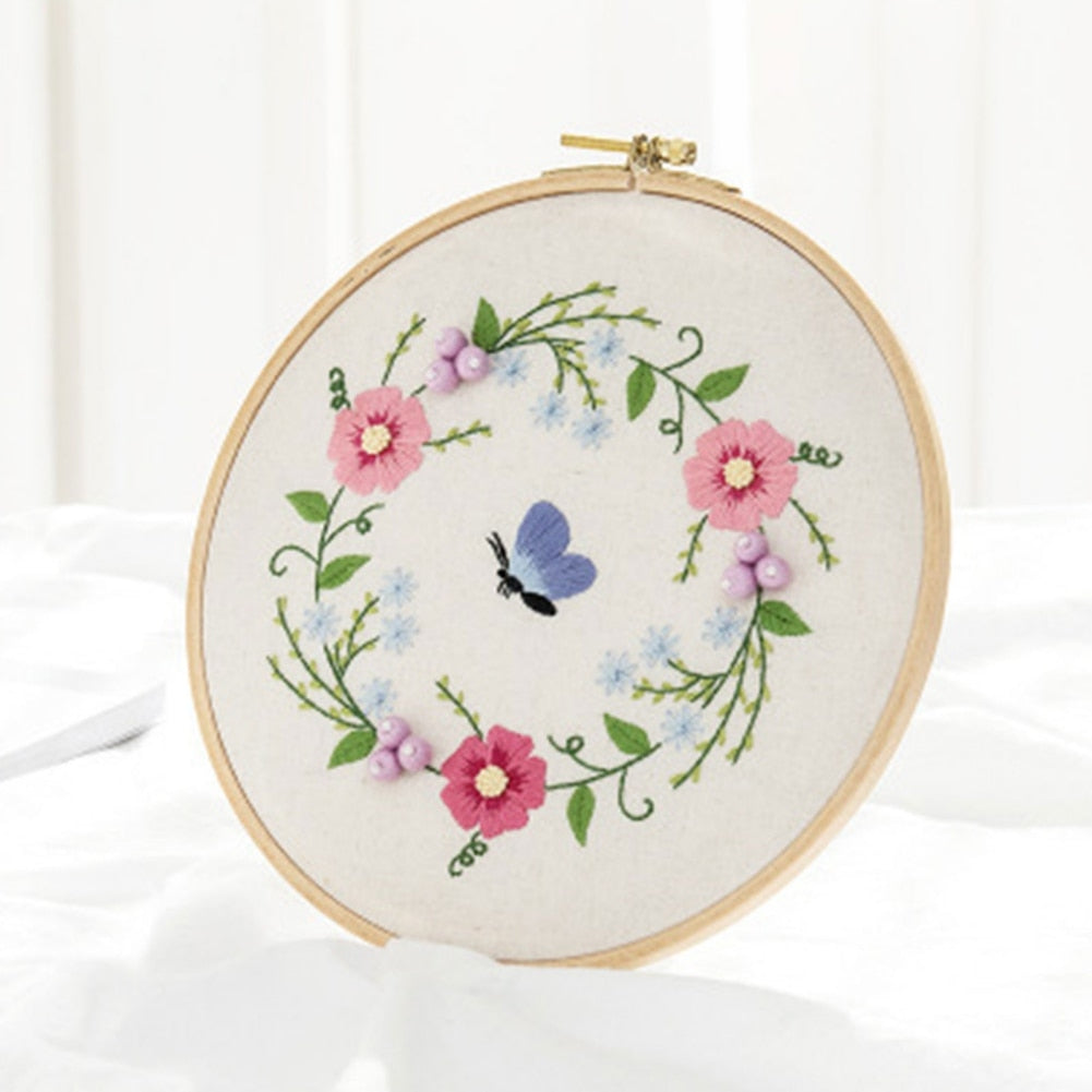 Meadow Flowers Embroidery Starter Kit With Pattern and Instructions and Hoop