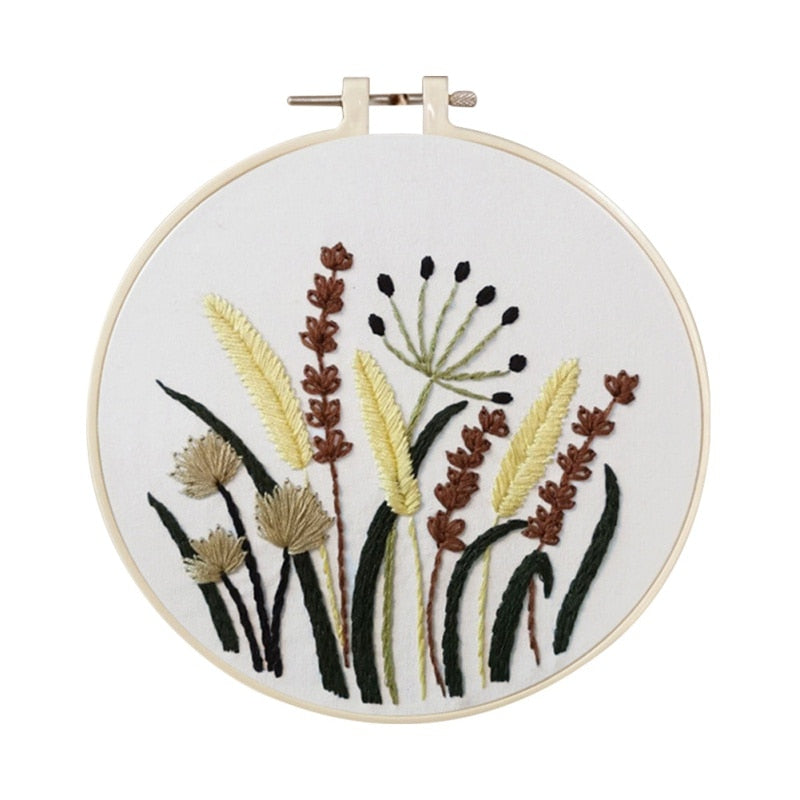 Meadow Flowers Embroidery Starter Kit With Pattern and Instructions and Hoop