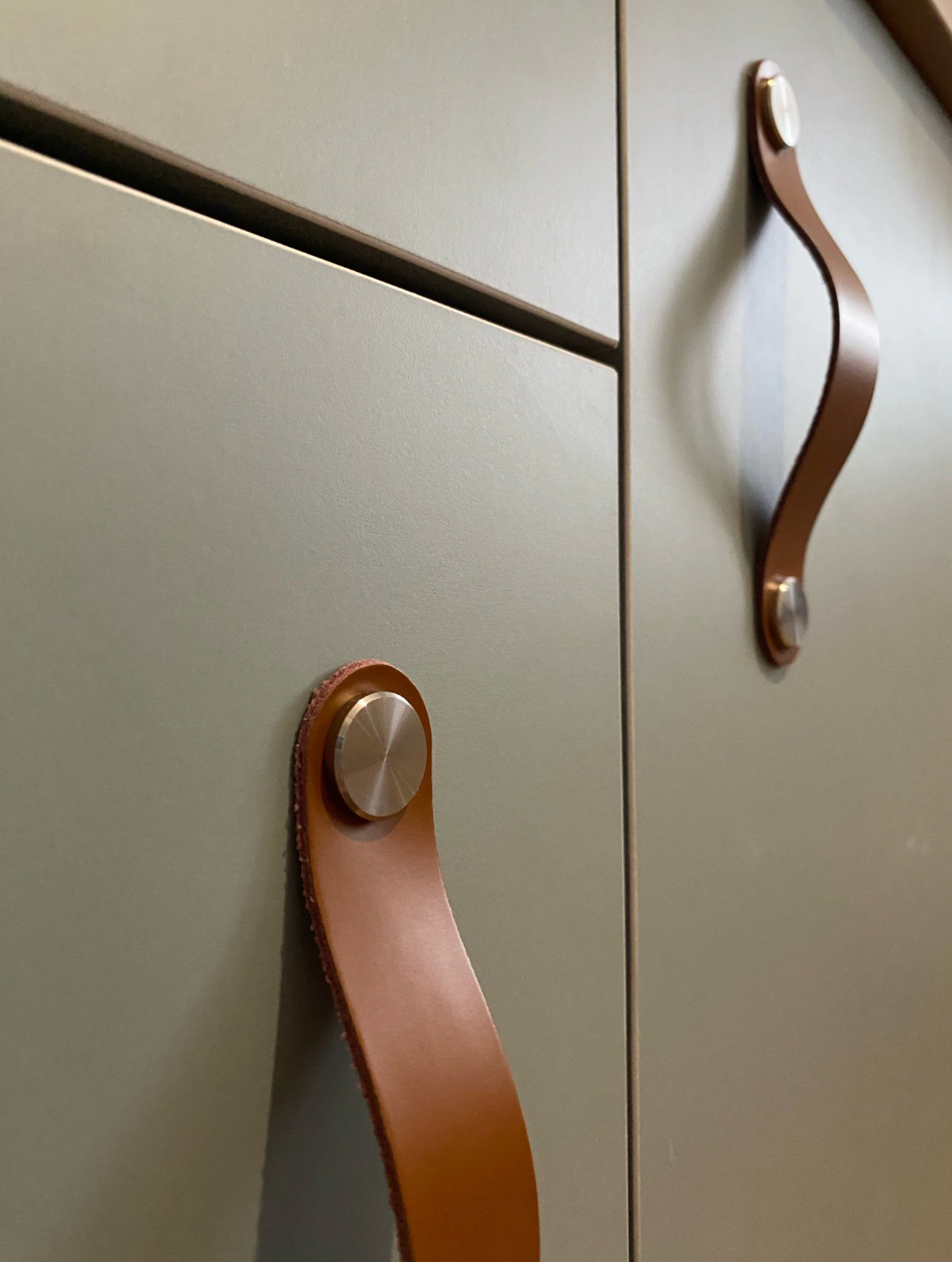 Brass and Italian Vegetable Leather Cabinet Drawer Pulls Furniture Handles