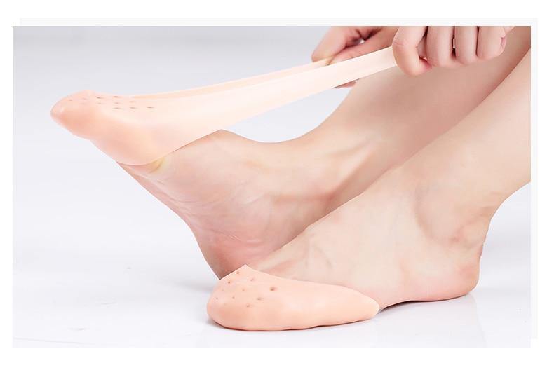 Girls & Womens Red & Pink Ballet Pointe Shoes | Satin Ballerina Ballet Shoes - Woodland Gatherer