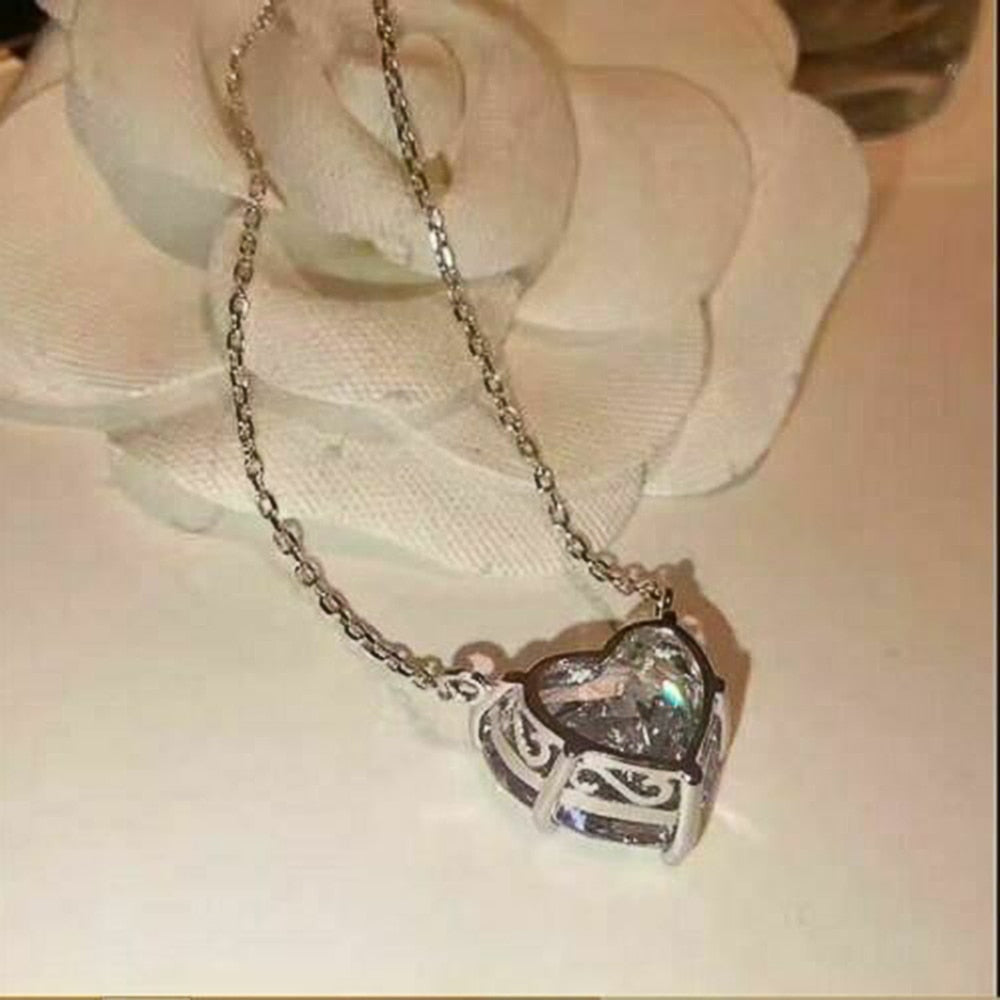 Big Heart Pendant Necklaces Six Colours