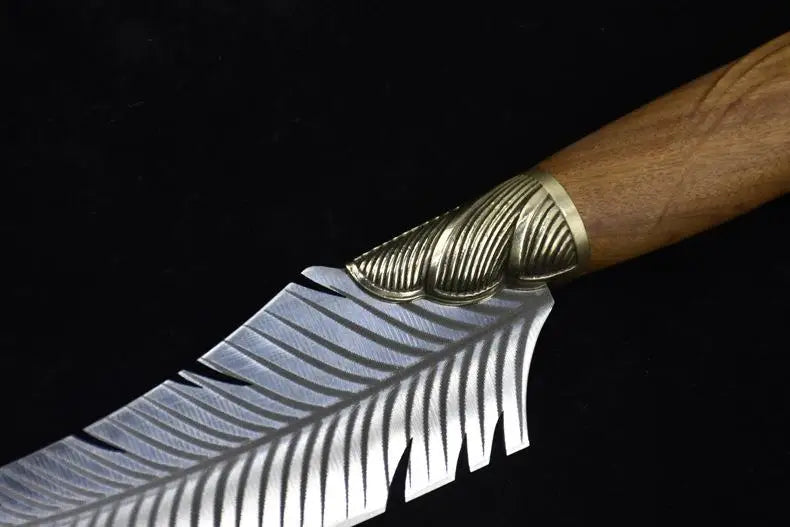 The Woodland Nymph's Dancing Feather Dagger