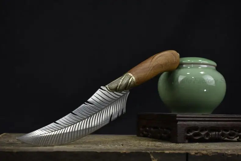 The Woodland Nymph's Dancing Feather Dagger