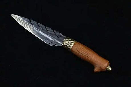 The Woodland Nymph's Dancing Feather Dagger