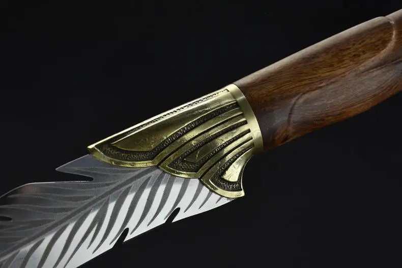 The Woodland Nymph's Dancing Feather Dagger