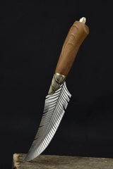 The Woodland Nymph's Dancing Feather Dagger