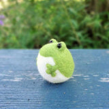 DIY Felt kit Cute Frog Wool Needle Felt Doll Wool Felting Poked Kit DIY Handcrafting Package