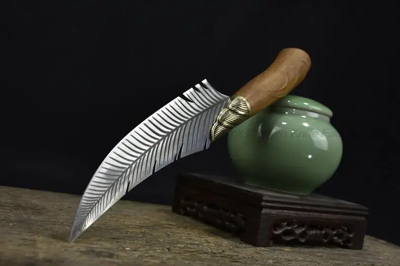 The Woodland Nymph's Dancing Feather Dagger