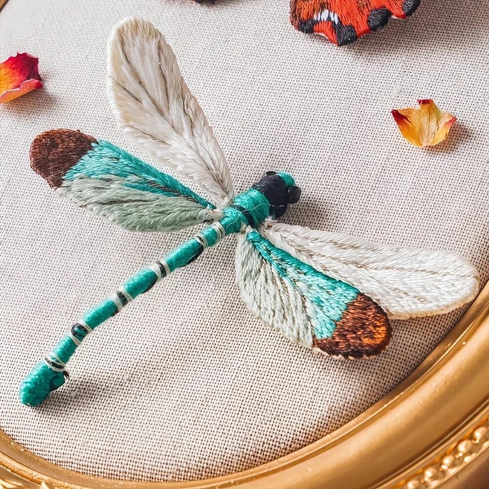 DIY Embroidered Insect Series Fabric Brooches Butterfly Ladybug Dragonfly Bee Craft Project