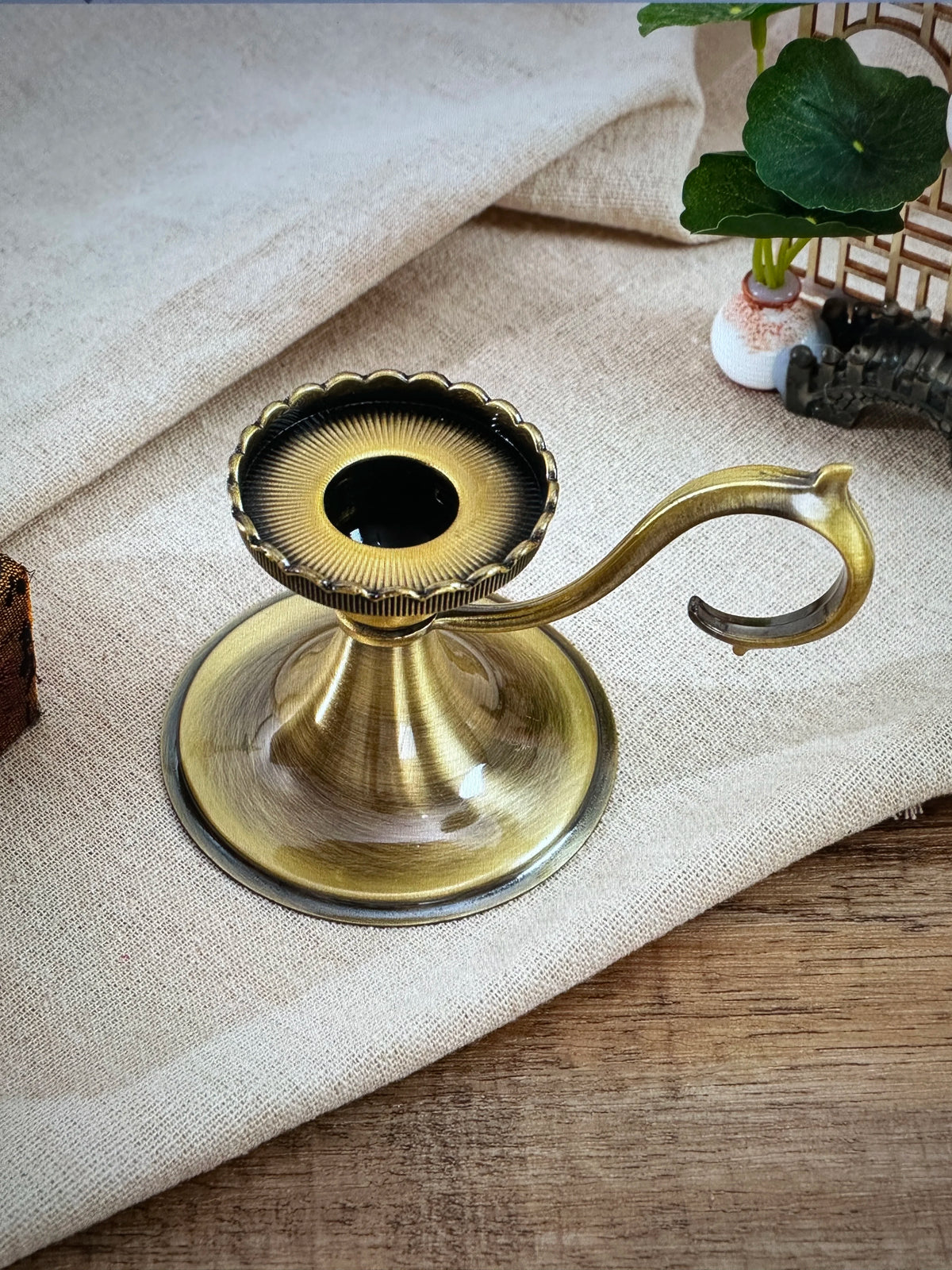 Vintage Home Hand-held Candle Holder
