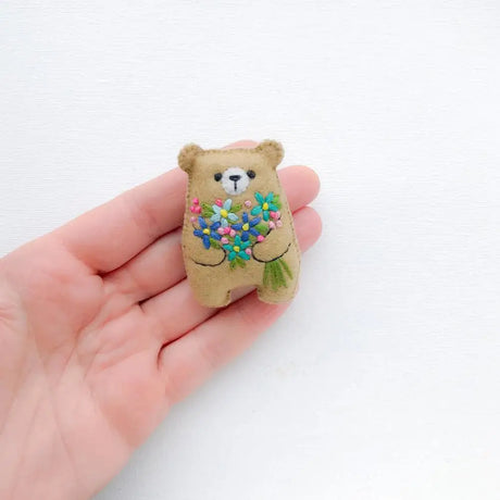 Bouquet Bear Doll Miniature Pocket Hug 5.5*4cm Felt Little Plushie Toy