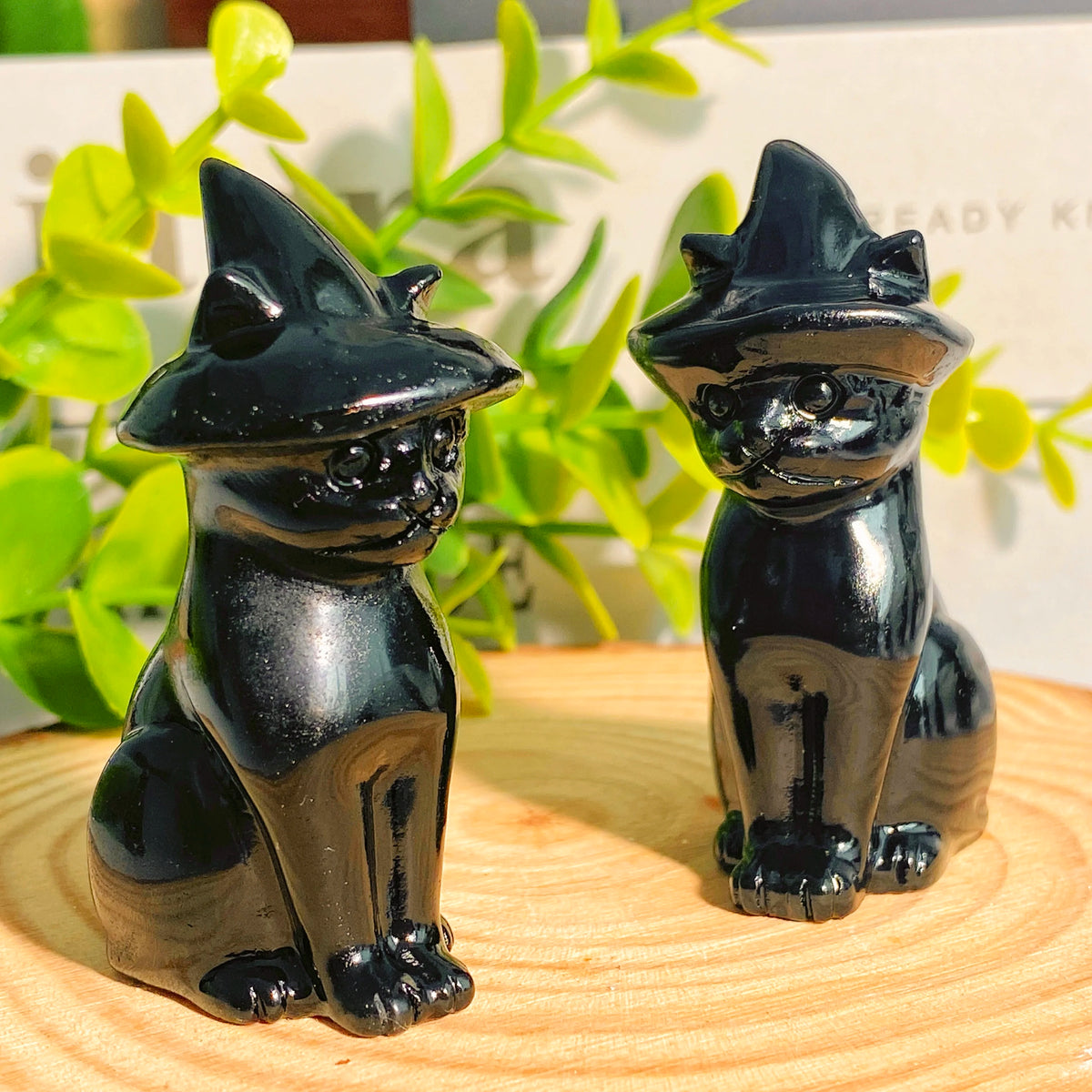 Obsidian Witch's Black Cat Natural Crystal Carving Halloween Decor