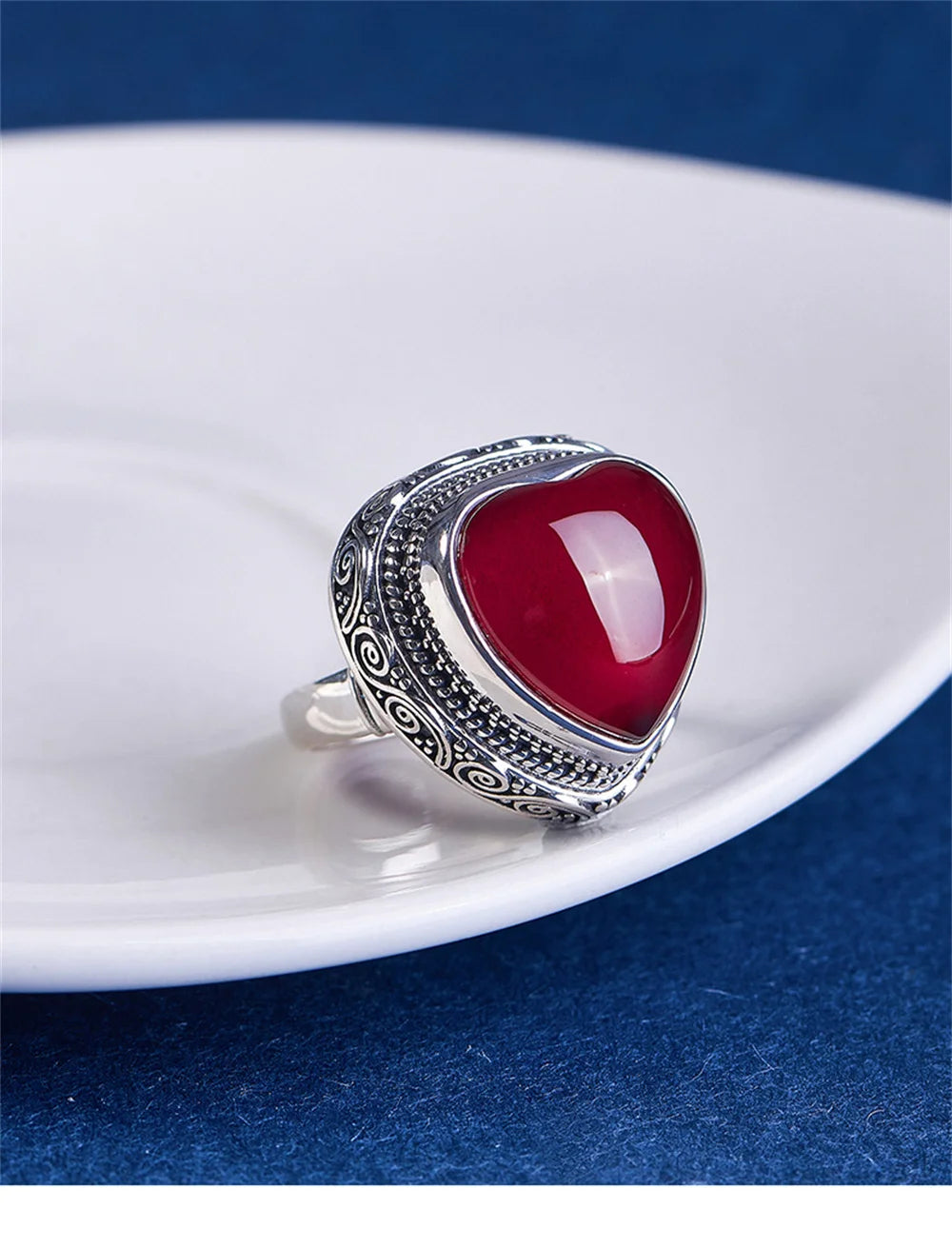 Intuitive Sage S925 Sterling Silver Ring Heart-shaped Corundum