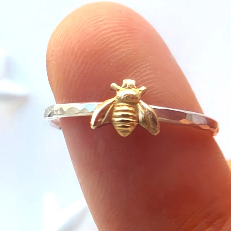 Dainty Bee Ring