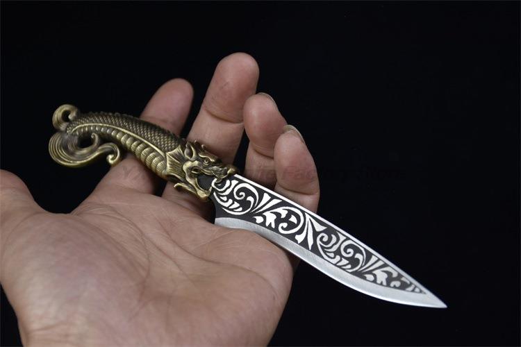 Sea Serpent Tribal Hunter Dagger