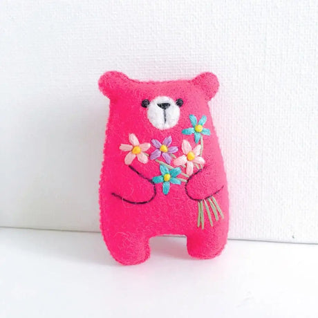 Bouquet Bear Doll Miniature Pocket Hug 5.5*4cm Felt Little Plushie Toy