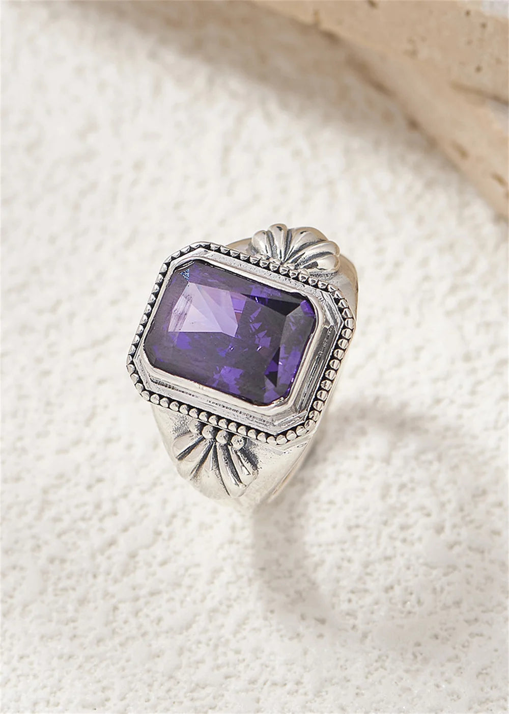 Maga's Portal Key S925 Sterling Silver Diamond Ring Square Natural Amethyst